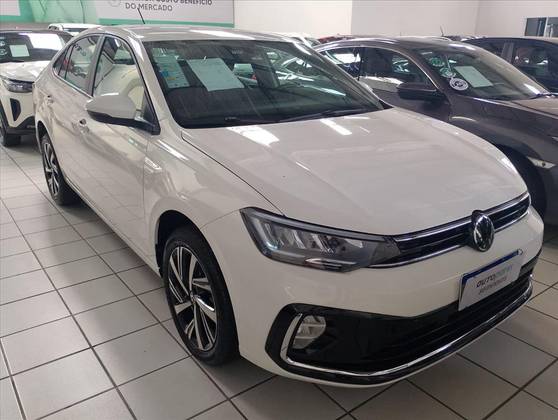 VOLKSWAGEN VIRTUS 1.0 200 TSI HIGHLINE AUTOMÁTICO